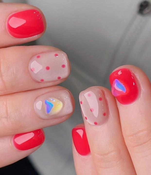 Преливащ се маникюр