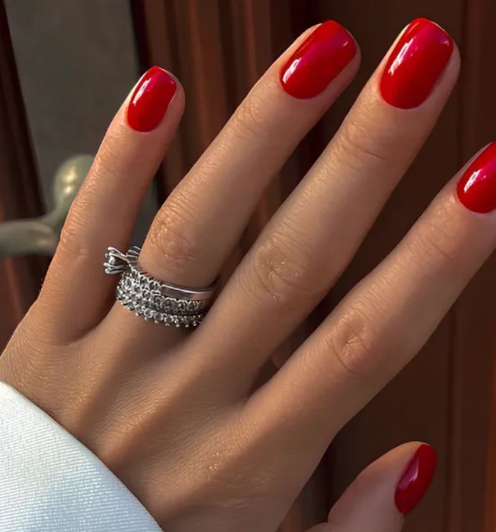 Най-актуалните цветове за месеца