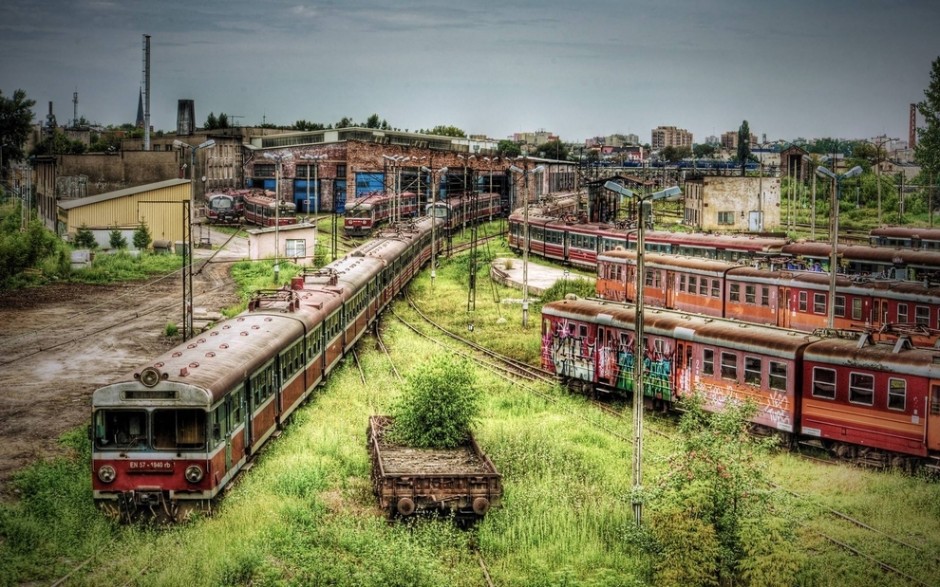 Изоставено депо за влакове, Полша