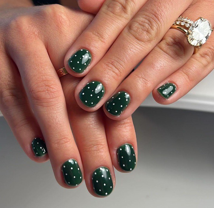 Зелени точки