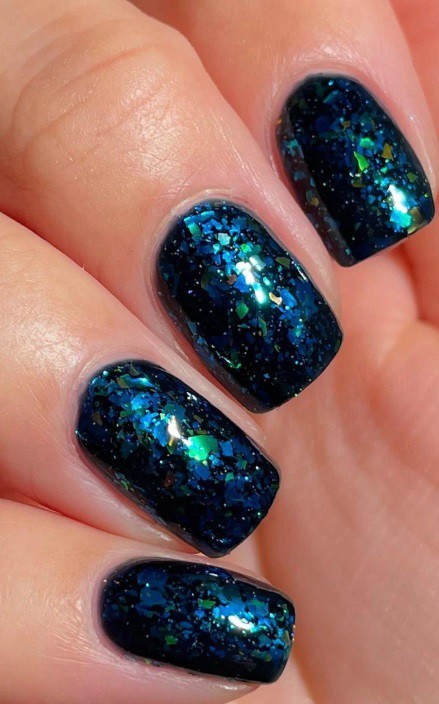 Маникюр с брокат