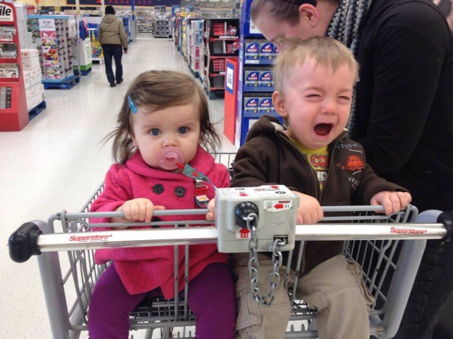 Пазаруването с деца е...