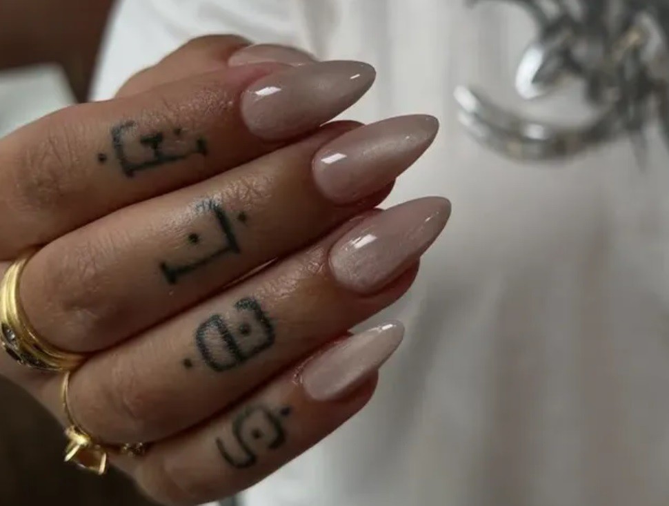 Без излишна скромност