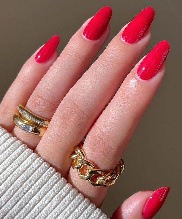 Едноцветен маникюр