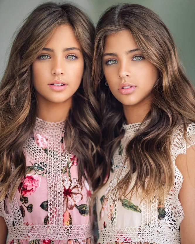 Най-красивите близначки в света сега
