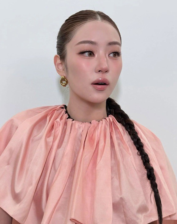 Плитки с текстилни акценти