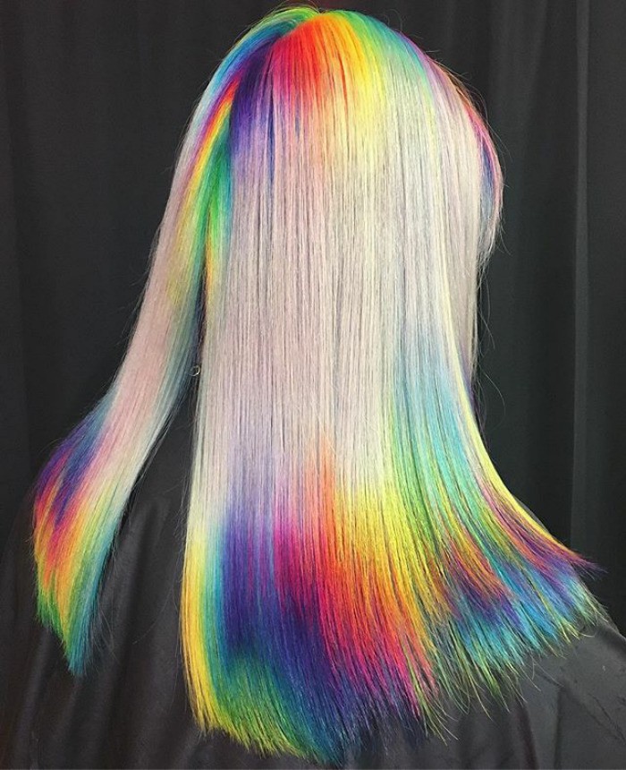 Коса на цветни ивици