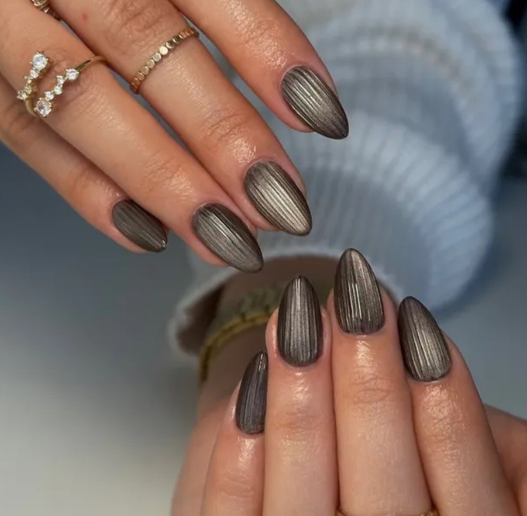 Стъкло в полунощ