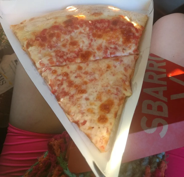 Никой не бива да реже пицата така