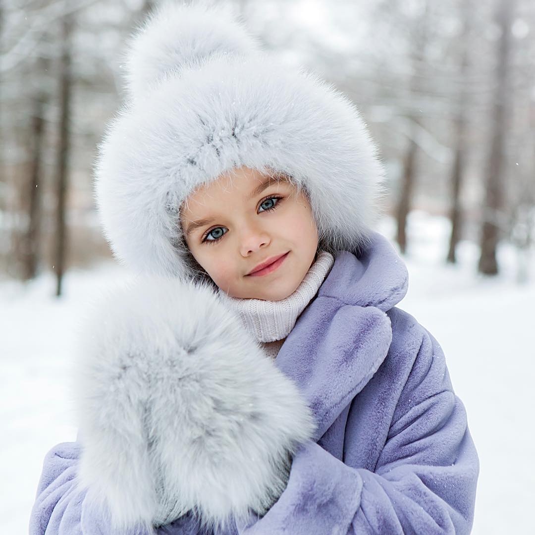 Малка снежна принцеса