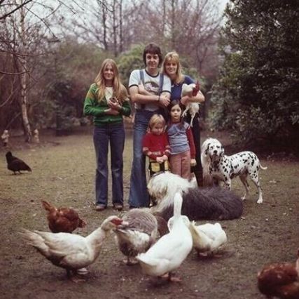 Семейство Маккартни, 1976