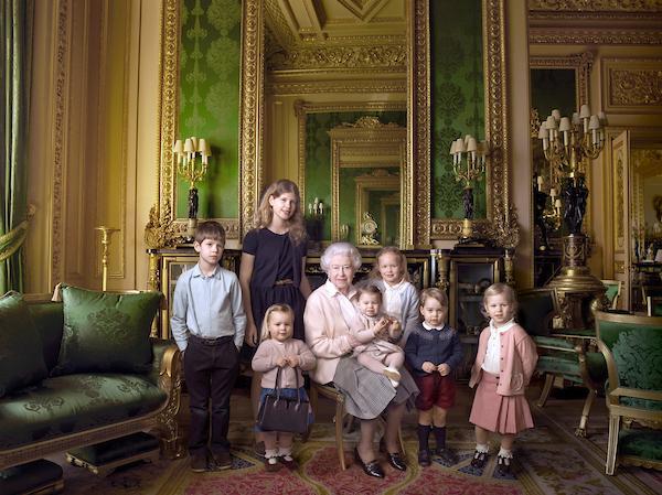Снимка за 90тия юбилей на кралицата