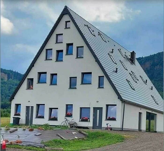 Къщата с многото прозорци