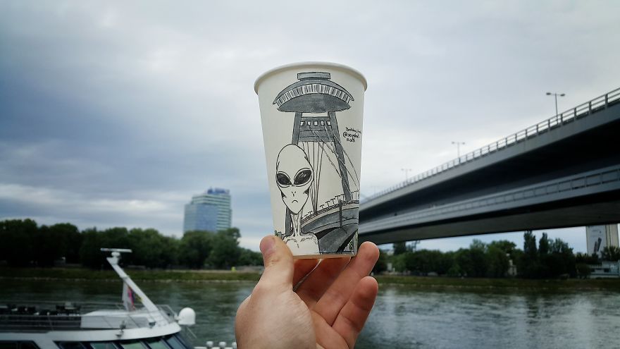 Извънземният мост в Братислава