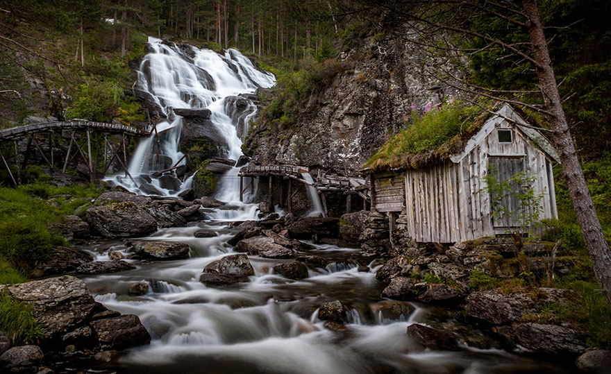 Водопадът Kvednafossen, Норвегия
