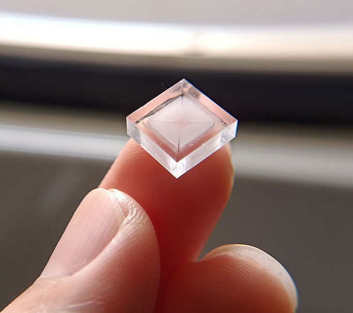 Перфектен солен кристал