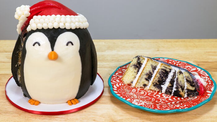 Малката ми коледна торта с пингвин