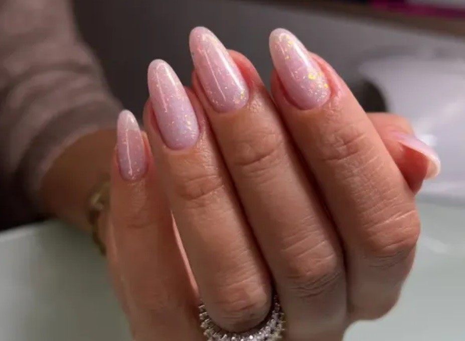 Златен бадем