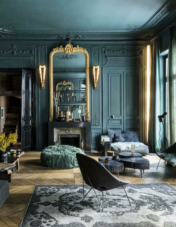 Синята стая, Париж