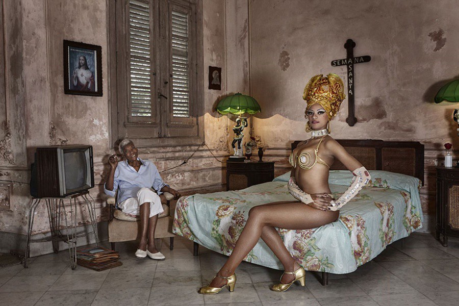 Джоана, танцьорка, с баба си, Куба