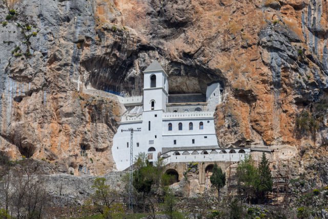 Острожки манастир