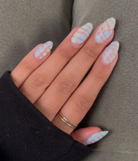 Как да пресъздадете този маникюр у дома?