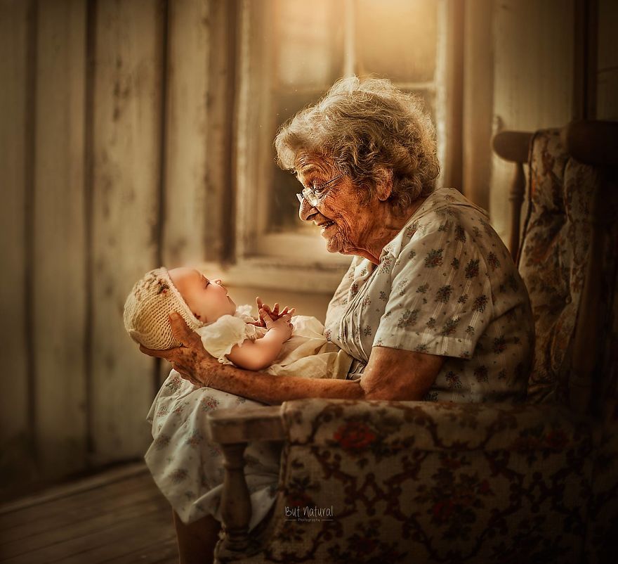 Никой не обича като баба и дядо