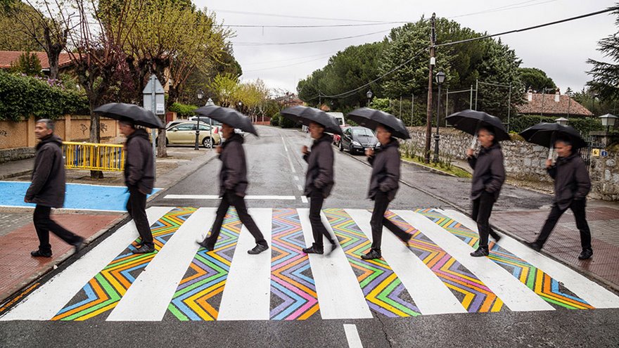 Цветните пешеходни пътеки