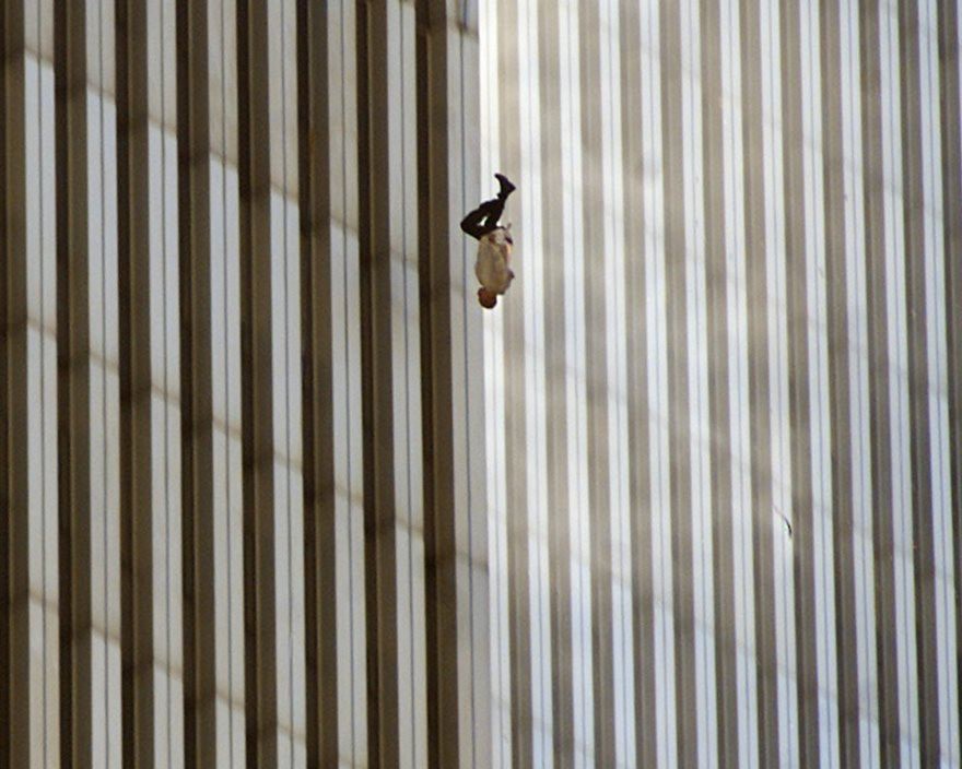 Падащ мъж, Ричард Дрю, 2001 