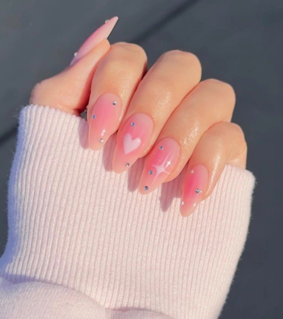 Маникюр с аура и кристали