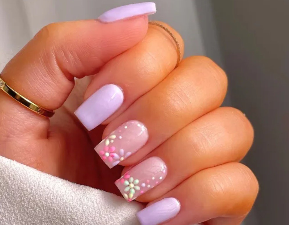 Лавандулово мляко с цветя