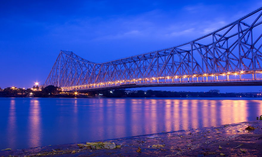 Мостът Хаура, Индия
