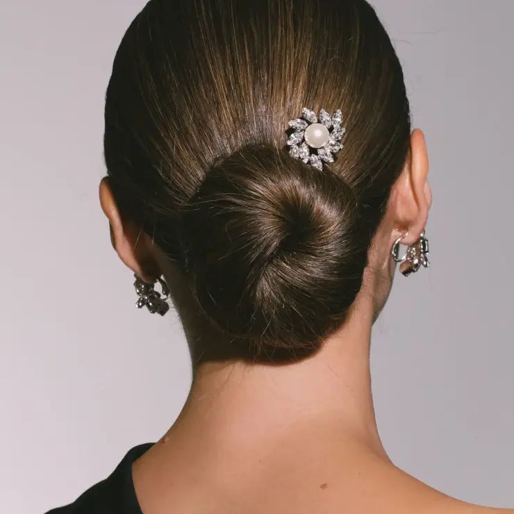 Брошки игли