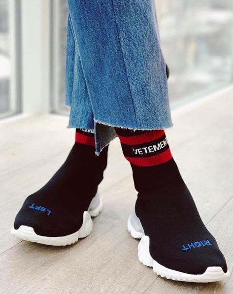 Маратонки и чорапи в едно