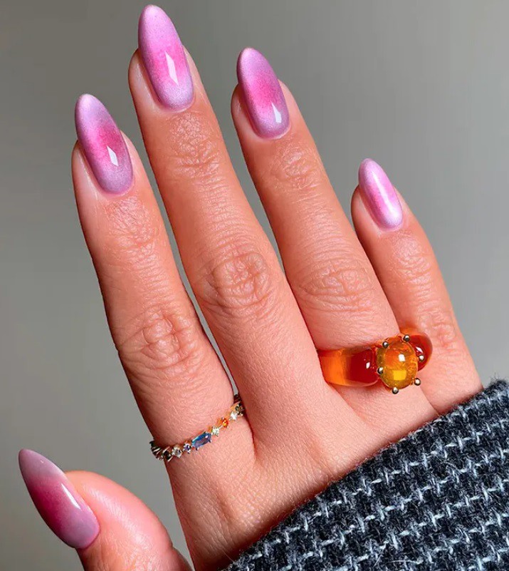 „Аура“ от кадифе