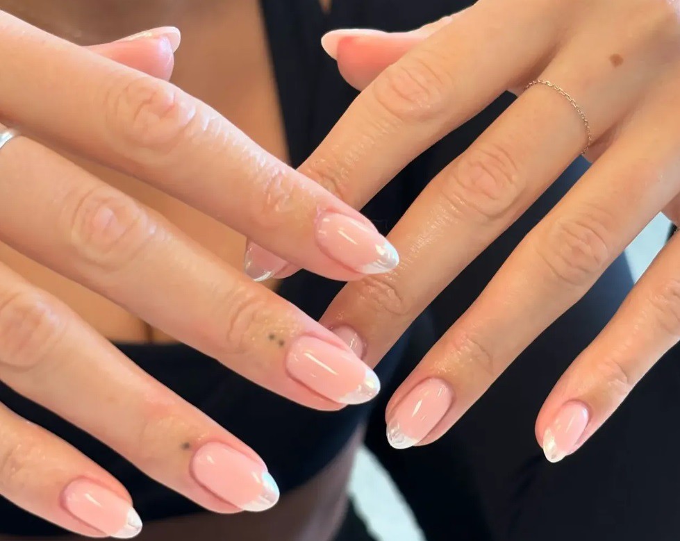 Хромиран френски маникюр