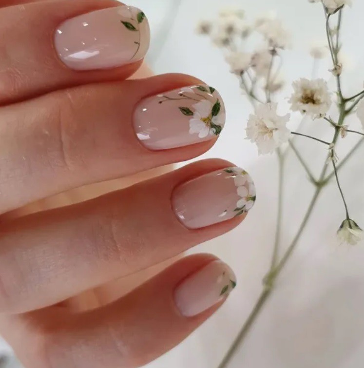 Сухи нюд цветя