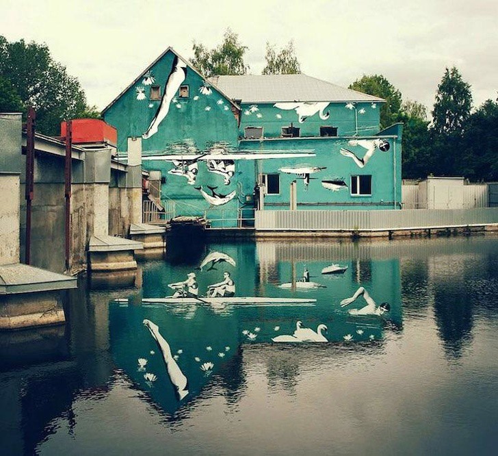 Графити, видими само във водата