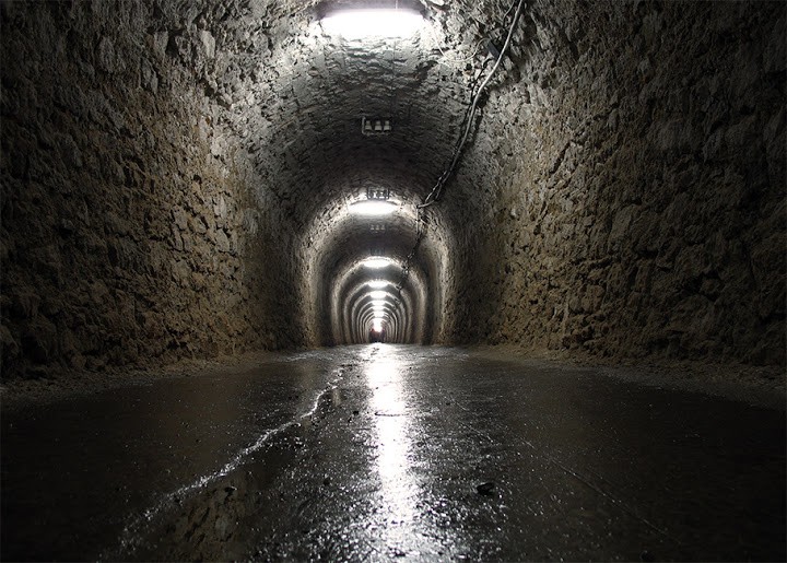 2. Тъмен тунел