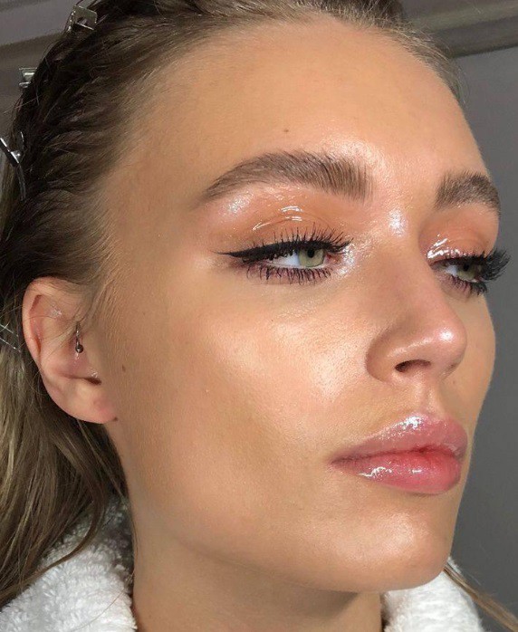 Блестящи устни