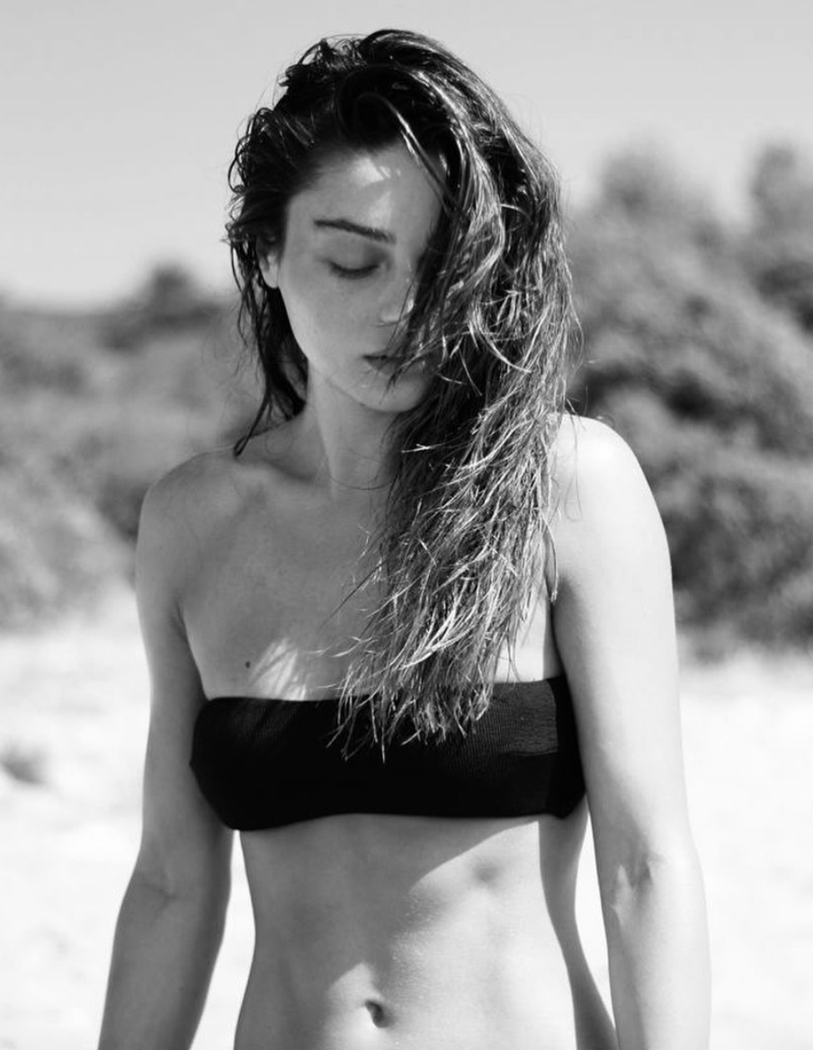 Блясък на плажа от турските актриси