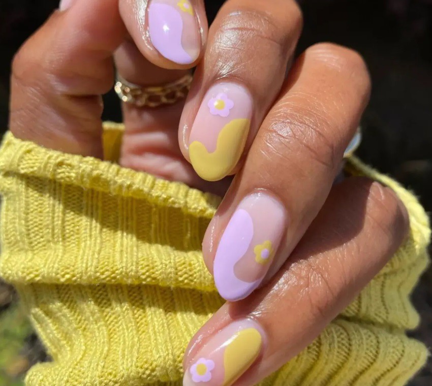 Дете на цветята