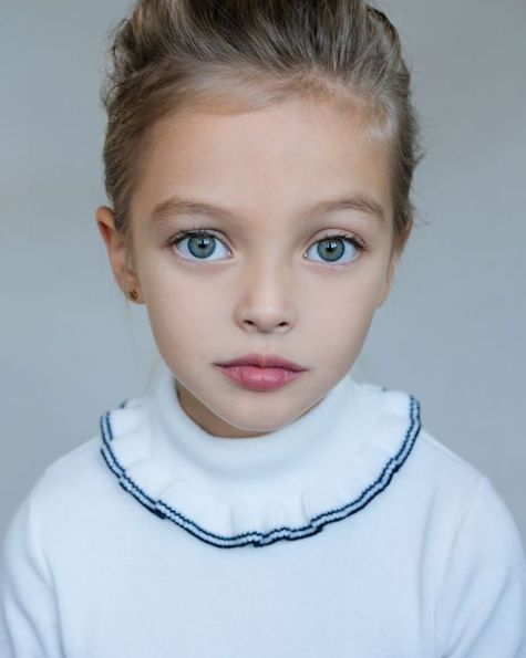 Анна Павага, 9 години, Русия