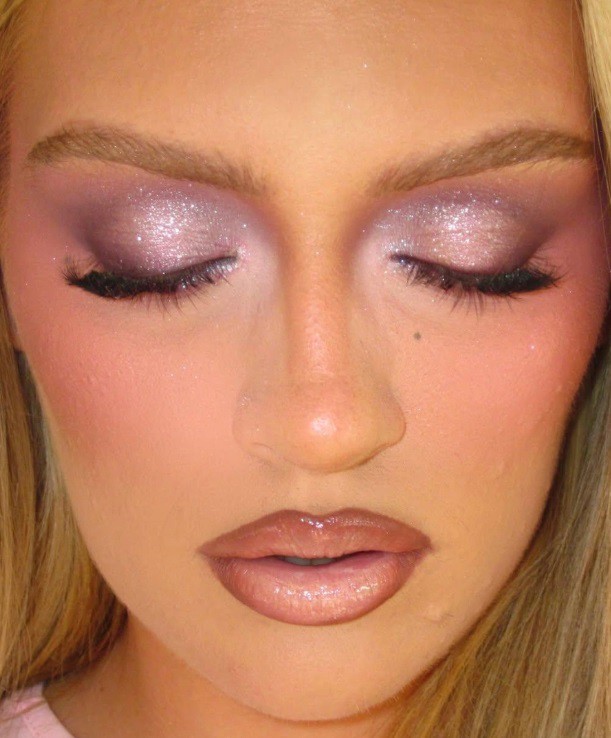 Блестящ грим