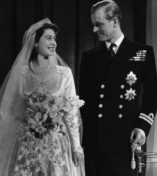 Историята на Кралица Елизабет и Филип