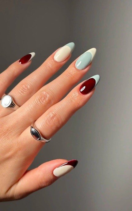 Многоцветен френски маникюр