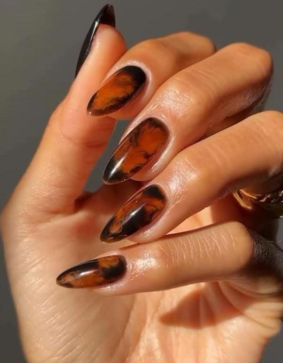 Кола в различни нюанси