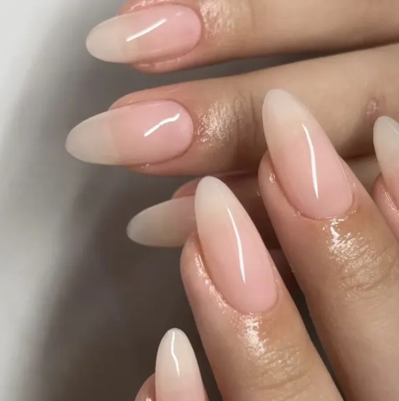 Копринена роза