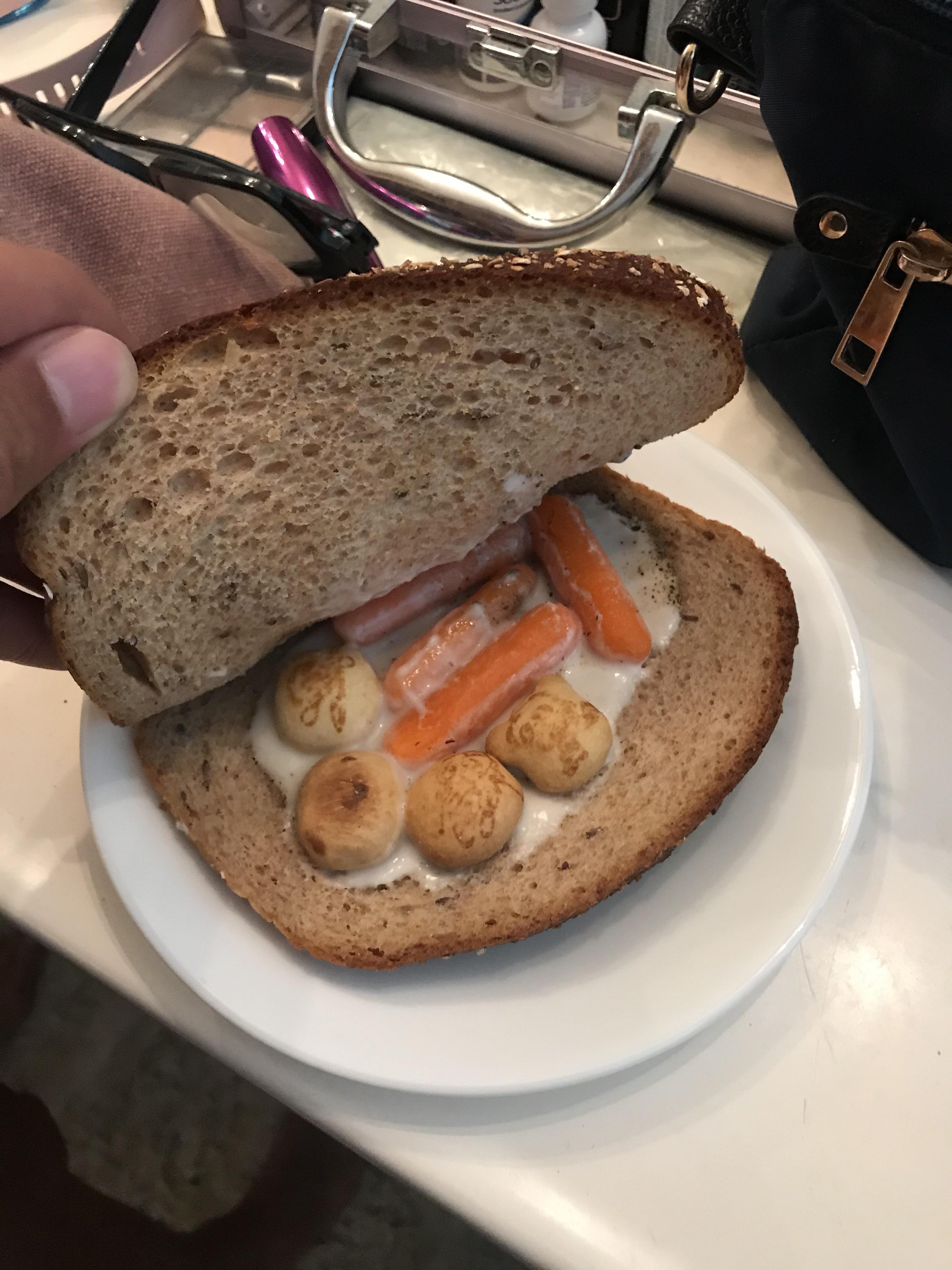 Племенниците ми направиха сандвич