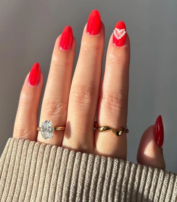 Маникюр със сърца